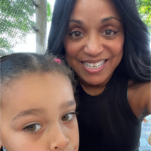 Meet your Posher, Danielia - Picture 2 of 3